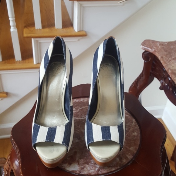 Jessica Simpson pumps - Picture 1 of 5